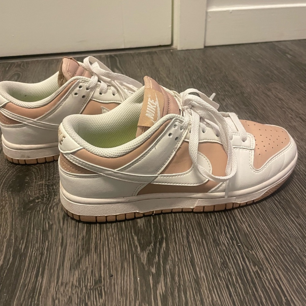 Nike Dunk Lows. Beige and White. Size 7